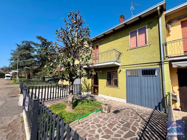 Casa in vendita a Unione delle Terre d'Argine, Novi Di Modena