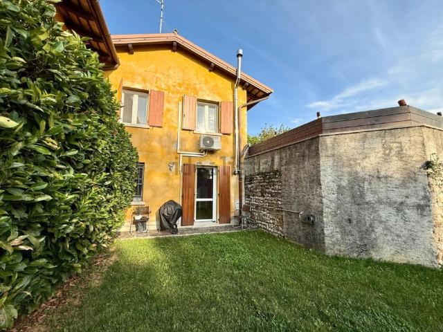 Casa in vendita a Selvuzzis / Silvucis, Pavia di Udine / Pavie