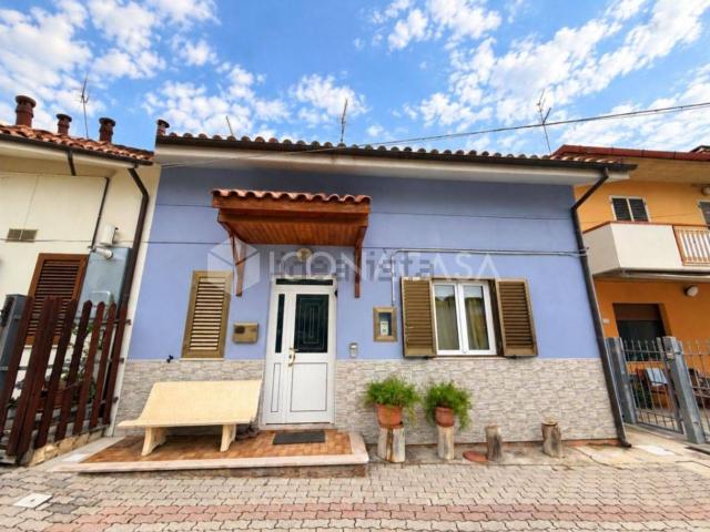 Casa in vendita a Villa Canonico, Montesilvano