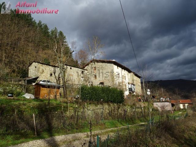 Casa in vendita a Castel San Niccolò, Toscana