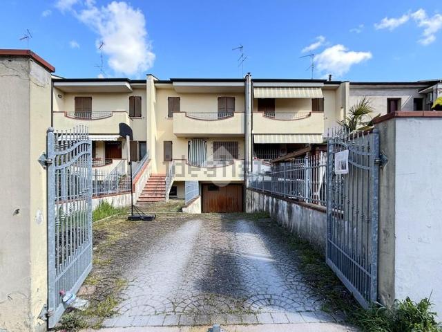 Casa in vendita a Pegognaga, Lombardia