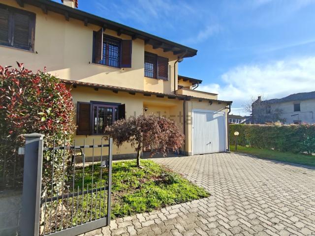 Casa in vendita a Landriano, Lombardia