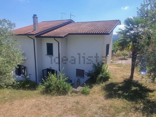 Casa in vendita a Montemarano, Campania