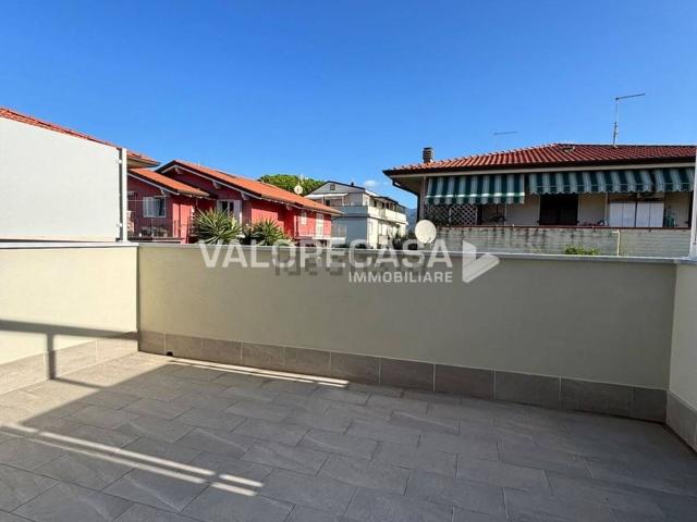 Casa in vendita a Marina di Carrara, Carrara
