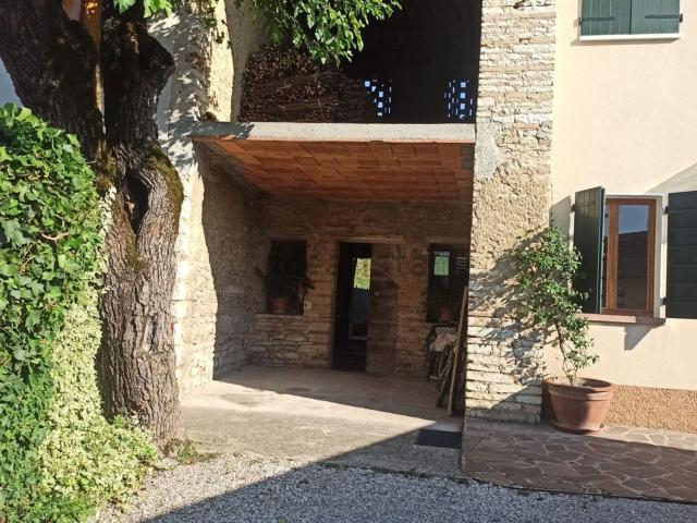 Casa in vendita a Pieve del Grappa, Possagno