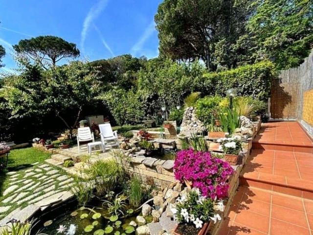 Casa in vendita a Puntone di Scarlino, Scarlino
