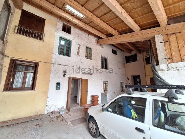 Casa in vendita a Montecchio Precalcino, Veneto