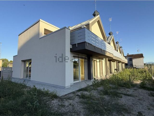 Casa in vendita a Montechiarugolo, Reggio Emilia