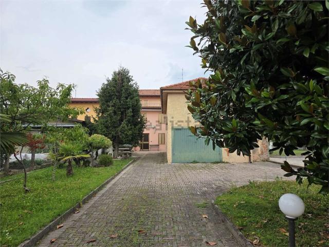 Casa in vendita a Brugnera, Friuli-Venezia Giulia