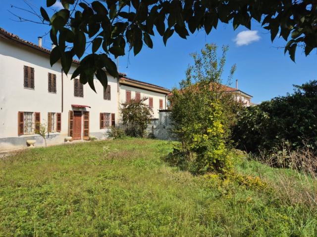 Casa in vendita a Piemonte, Asti