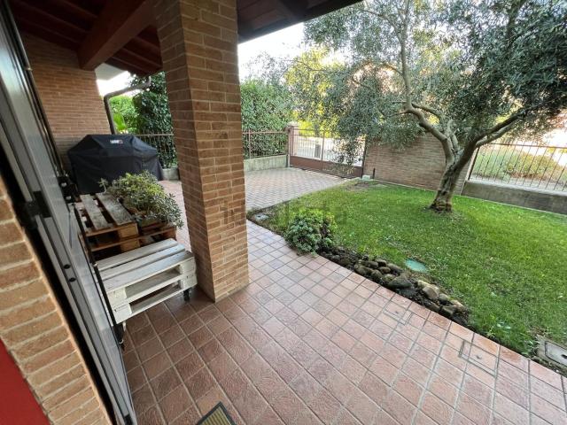 Casa in vendita a Panocchia, Parma