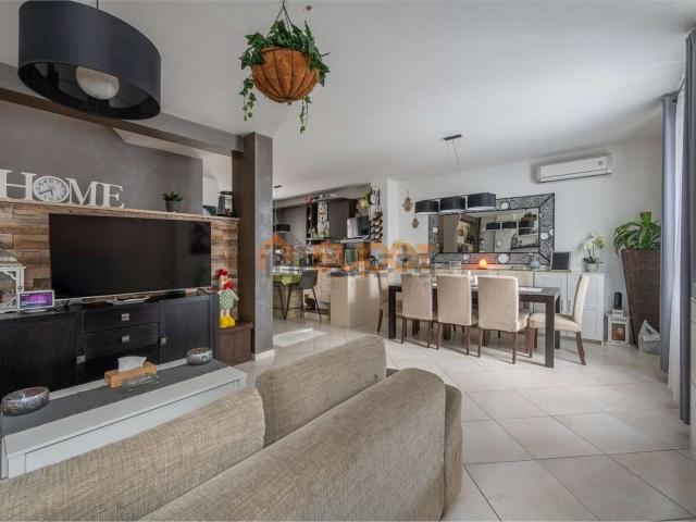 Casa in vendita a Bastia Umbra, Umbria