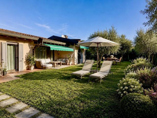 Casa in vendita a Padenghe Sul Garda, Lombardia