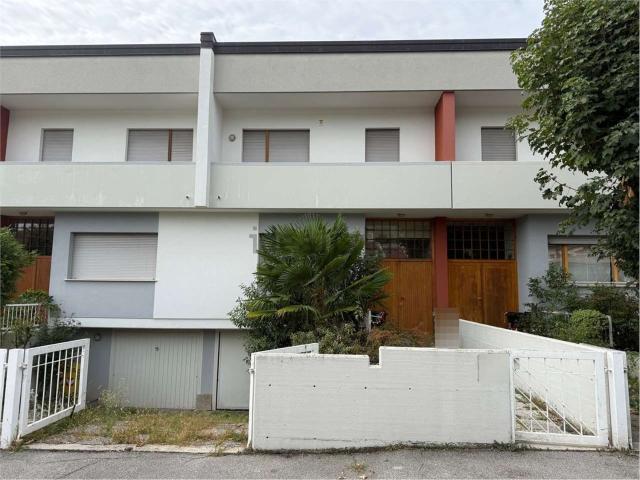 Casa in vendita a Anzano, Cappella Maggiore