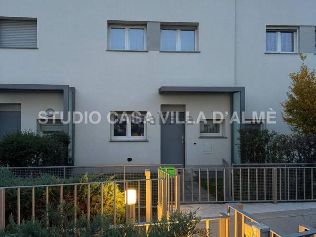 Casa in vendita a Seriate, Lombardia