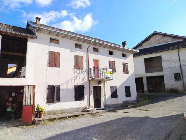 Casa in vendita a Borgo Valbelluna, Carve