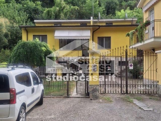 Casa in vendita a Broni, Lombardia