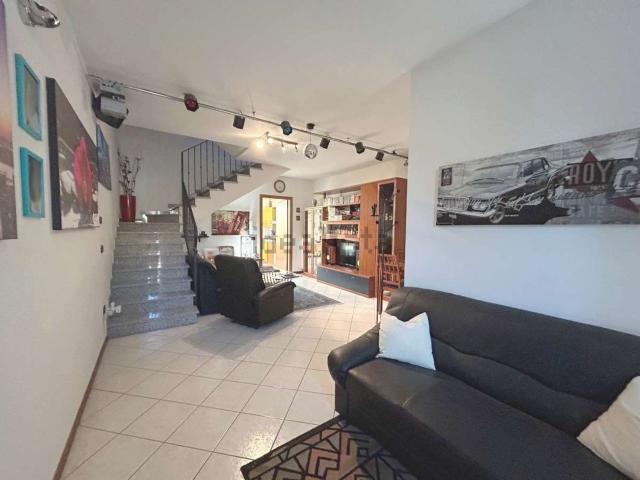 Casa in vendita a Pianura Reggiana, Re