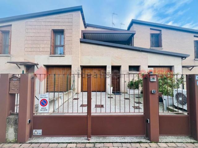 Casa in vendita a Re, Reggio Emilia
