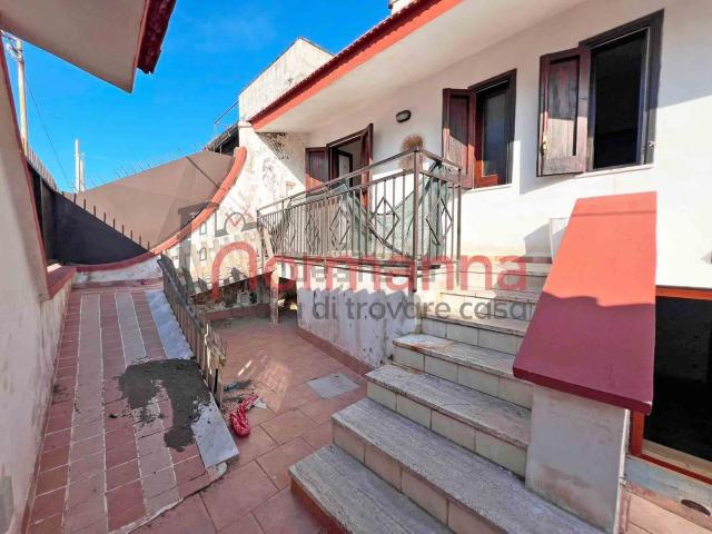 Casa in vendita a Ischitella Lido, Castel Volturno