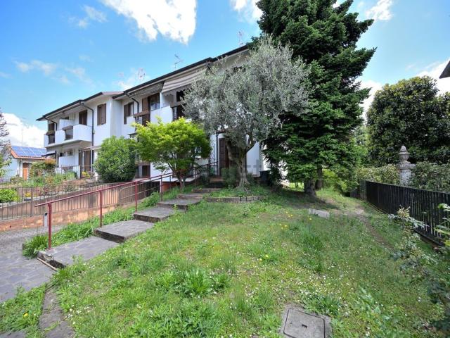 Casa in vendita a Cassinetta di Lugagnano, Milano