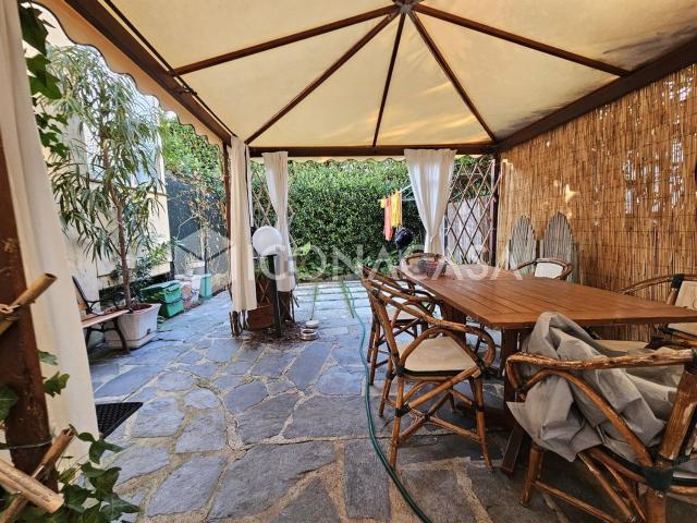 Casa in vendita a Caranna, Forte dei Marmi