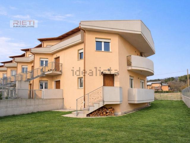 Casa in vendita a Campoloniano, Rieti