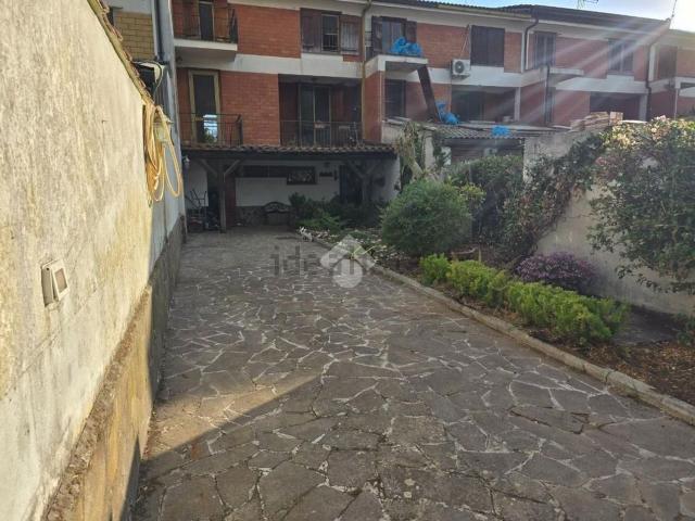 Casa in vendita a Latina, Lazio