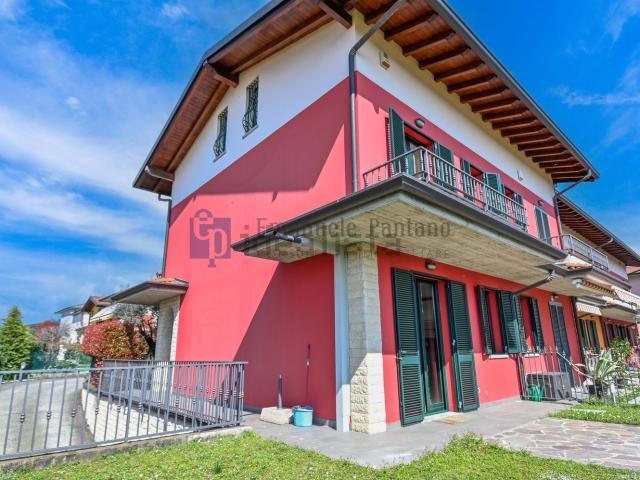 Casa in vendita a Azzano San Paolo, Lombardia