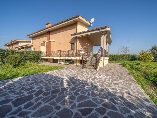 Casa in vendita a Municipio Roma VI, Roma Capitale