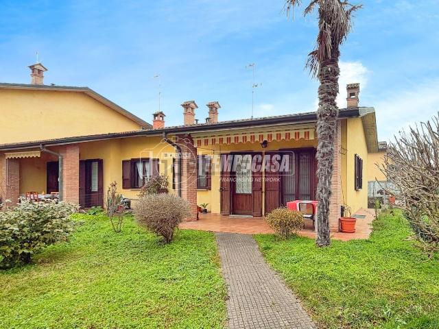 Casa in vendita a Merlino, Lombardia