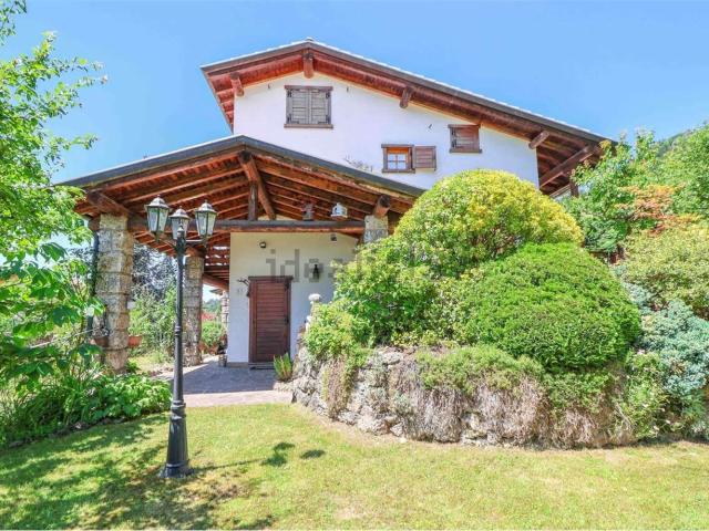 Casa in vendita a Castione Della Presolana, Lombardia