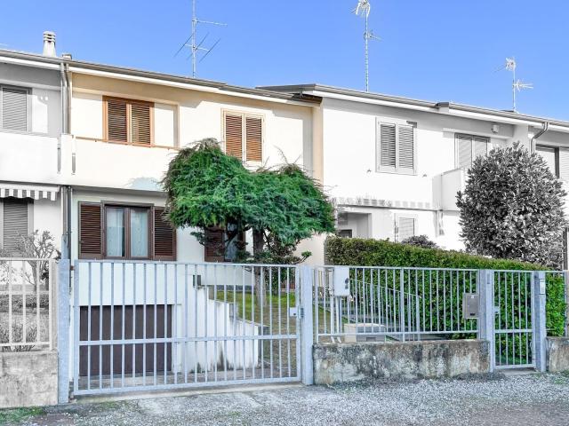 Casa in vendita a Inveruno, Lombardia