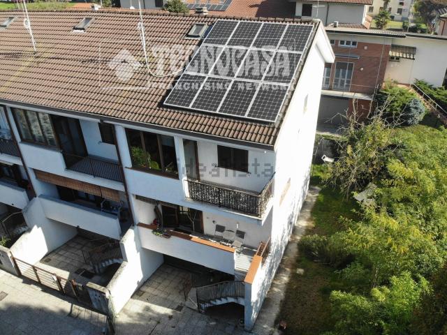 Casa in vendita a Bareggio, Milano
