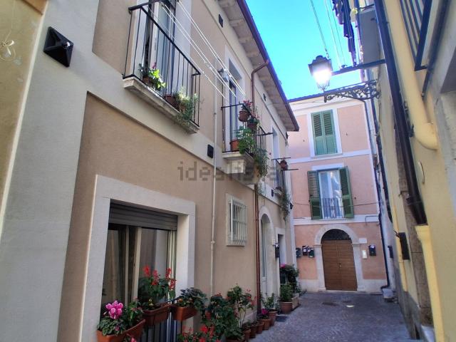 Casa in vendita a Sulmona, Abruzzo