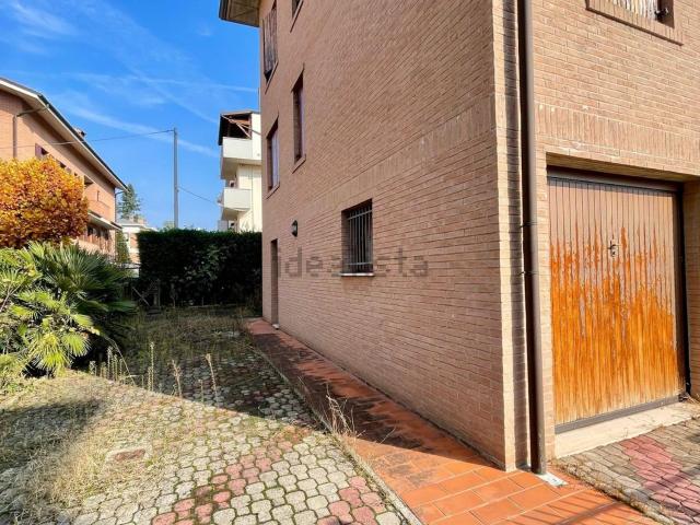 Casa in vendita a Crocetta-San Lazzaro-Modena Est, Modena