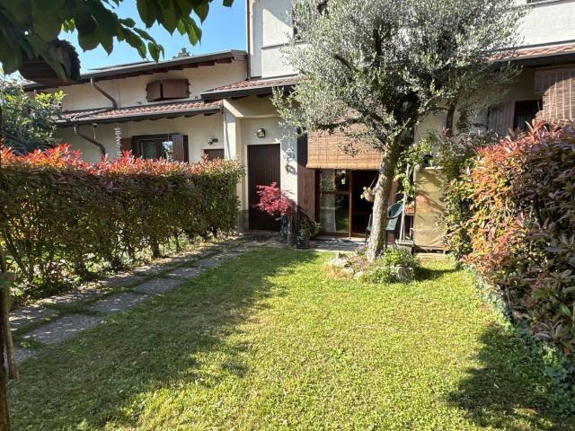 Casa in vendita a Cassina Pertusella, Caronno Pertusella