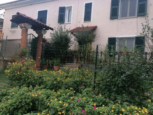 Casa in vendita a Dego, Liguria