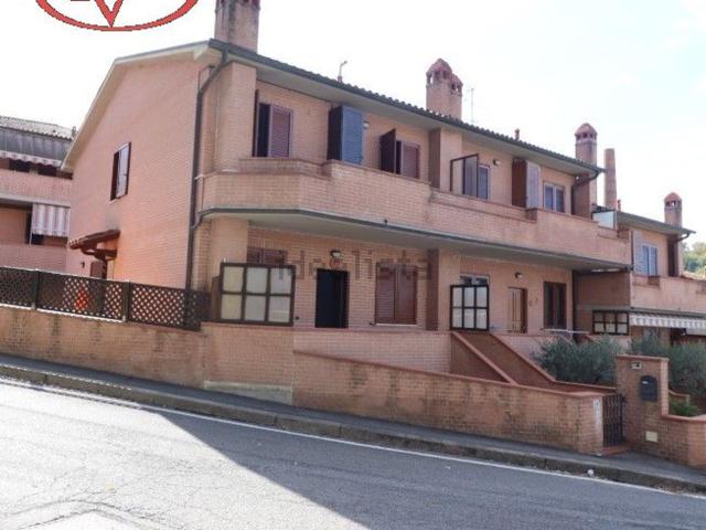 Casa in vendita a Montevarchi, Toscana