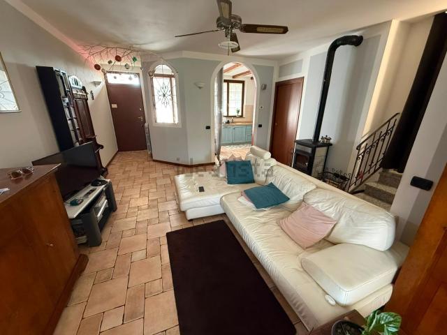 Casa in vendita a Pontirolo Nuovo, Lombardia