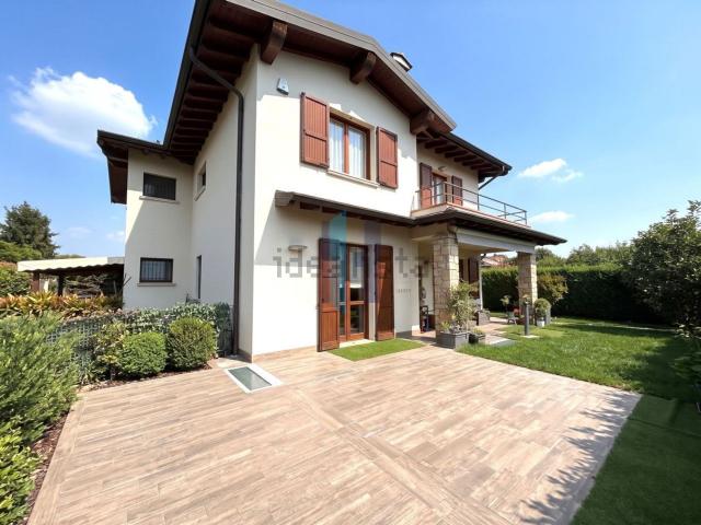 Casa in vendita a Garza, San Zeno Naviglio