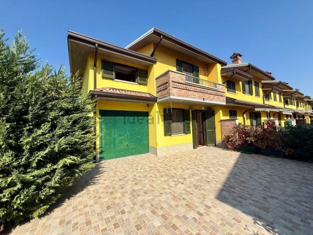 Casa in vendita a Chignolo Po, Pavia