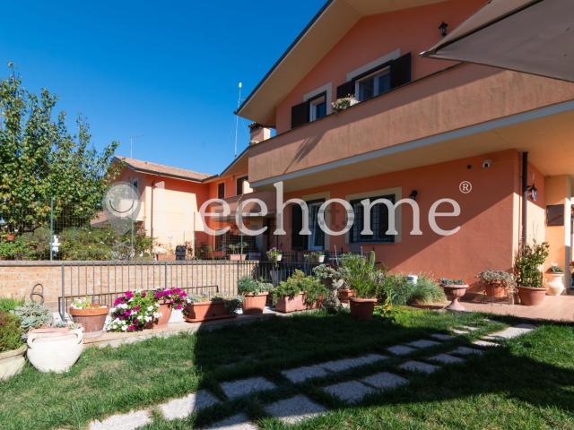 Casa in vendita a Corchiano, Lazio
