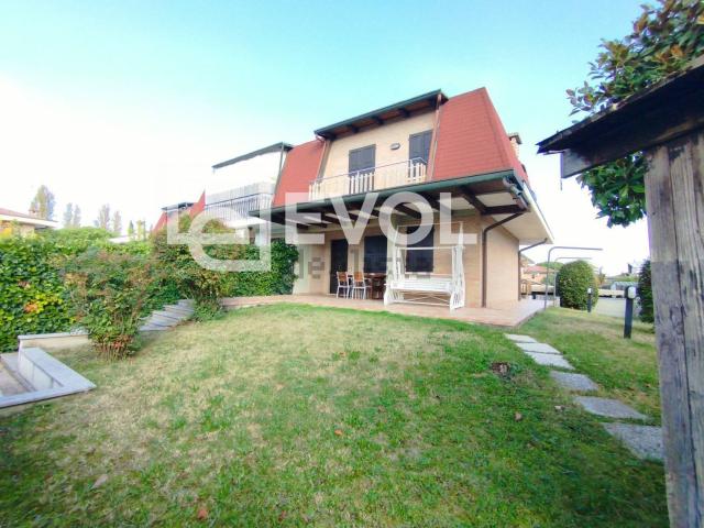Casa in vendita a Lignano Pineta