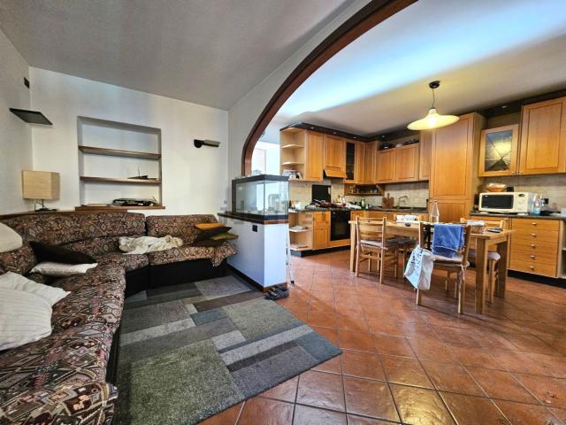 Casa in vendita a Semonte, Vertova