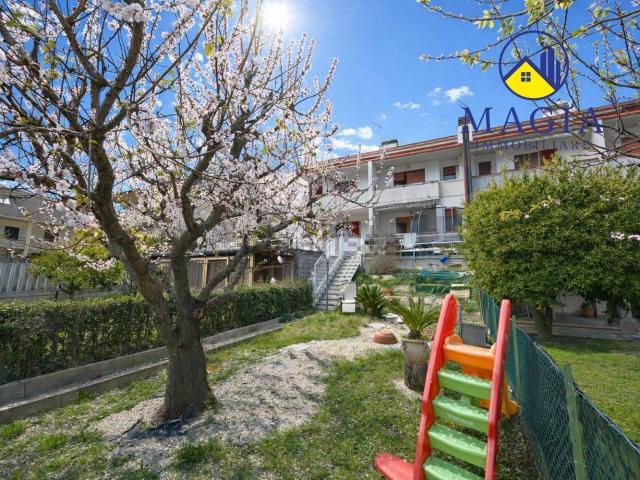 Casa in vendita a Villa Rosa, Marche