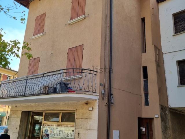 Casa in vendita a Vezzano sul Crostolo