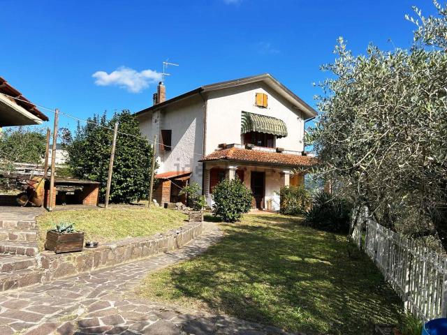 Casa in vendita a Piano di Follo, Follo