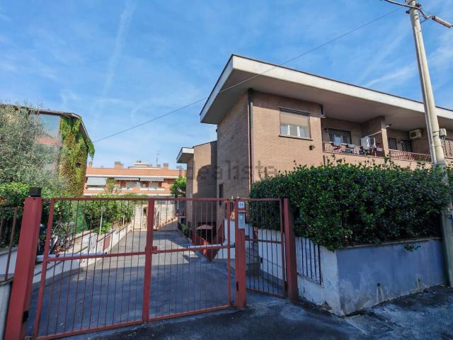 Casa in vendita a Poggio delle Mole, Marino