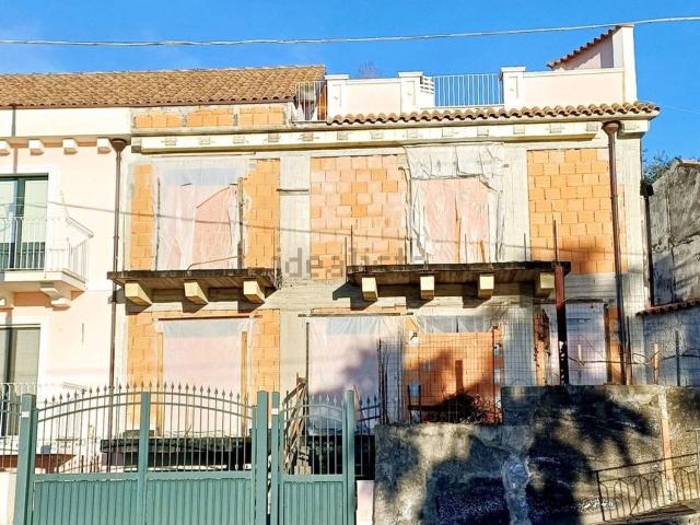 Casa in vendita a Sant'alfio, Sicilia